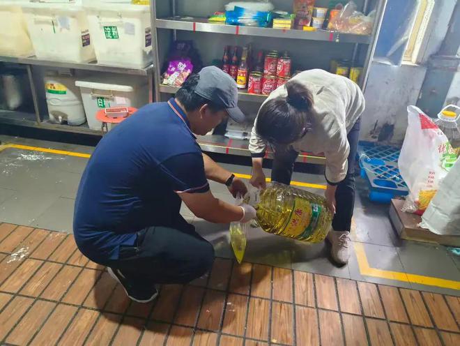 筑牢升學宴食品安全防線——濟南平陰縣市場監管局開展肉制品及副產品加工專項抽檢